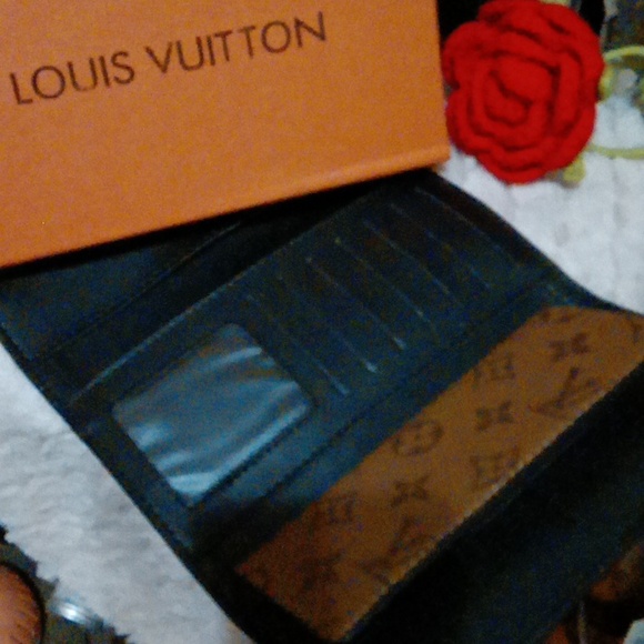 NIB designer inspired folding wallet - Picture 5 of 9